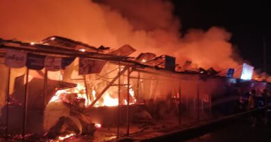 ပ်ဥ္းမနားၿမိဳ႕နယ္ အာဟာရသုခေဈးရွိ ေစ်းဆိုင္ခန္းမ်ားမီးေလာင္ Level 2 အဆင့္ျဖင့္ျငႇိမ္းသတ္ခဲ့ရ