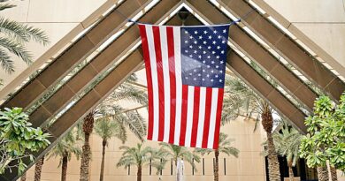 ရီယက္ၿမိဳ႕ရွိအေမရိကန္သံ႐ုံး ဒ႐ုန္းႏွစ္စင္းျဖင့္ တိုက္ခိုက္ခံရ