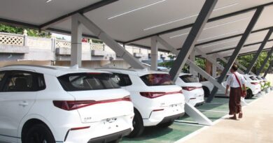 ဧၿပီ ၁ မွစ၍ EV ယာဥ္မ်ား အထူးကုန္စည္ခြန္ ၅ ရာခိုင္ႏႈန္း ေပးေဆာင္ရမည္