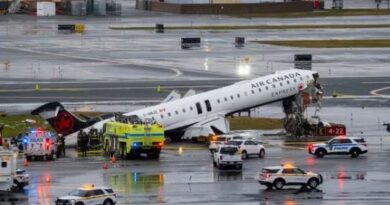 နယူးေယာက္ရွိ လာဂြါဒီယာေလဆိပ္၌ Air Canada ေလယာဥ္ႏွင့္မီးသတ္ကားတိုက္မိ၊ ေလယာဥ္မႉးႏွစ္ဦးေသဆုံး