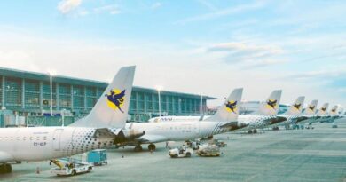 ျပည္တြင္းႏွင့္ ျပည္ပထြက္ခြာမည့္ ခရီးသည္မ်ားကို ေလဆိပ္မ်ားတြင္ အခ်က္အလက္စစ္ေဆးမႈမ်ား တိုးျမႇင့္ေဆာင္႐ြက္ေန