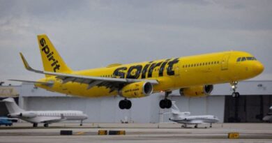 ေလာင္စာဆီအက်ပ္ အတည္းေၾကာင့္ Spirit Airlines လုပ္ငန္းမ်ား စတင္ရပ္ဆိုင္းကာ ေလေၾကာင္းခရီးစဥ္အားလုံးကို ဖ်က္သိမ္း