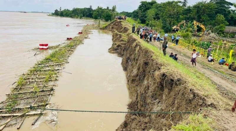 ေညာင္တုန္းကြၽန္းတာ ဧရာဝတီျမစ္ေရတိုက္စားမႈေၾကာင့္ ေပ ၃၀၀ ခန႔္ အိပဲ့က်၊ အ ေရး ေပၚျပဳျပင္မႈမ်ား ေဆာင္ ႐ြက္ေန