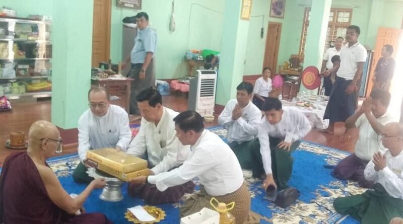 ျပည္ခိုင္ၿဖိဳးပါတီဒုဥကၠ႒မွ ဝါဆိုသကၤန္းႏွင့္ လႉ ဖြယ္ ဝတၳဳအစုစုတို႔ ကပ္လႉ ျပည္ခိုင္ၿဖိဳးပါတီဒုဥကၠ႒မွ ဝါဆိုသကၤန္းႏွင့္ လႉ ဖြယ္ ဝတၳဳအစုစုတို႔ ကပ္လႉ